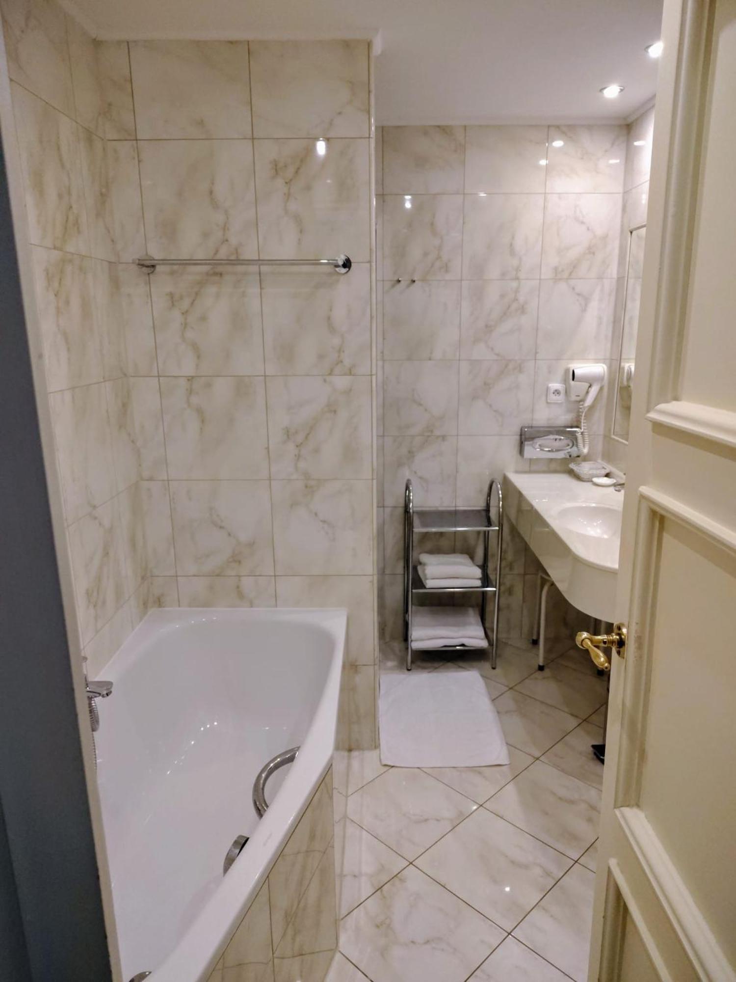 Hotel Embassy Karlovy Vary Eksteriør bilde